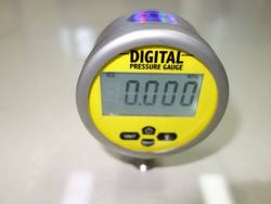 “咸陽數(shù)顯壓力表課程設(shè)計“/