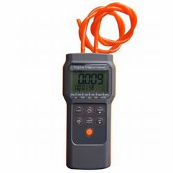 “鄭州數(shù)顯壓力表e“/